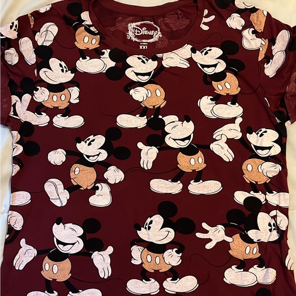 Tops - Disney T shirt